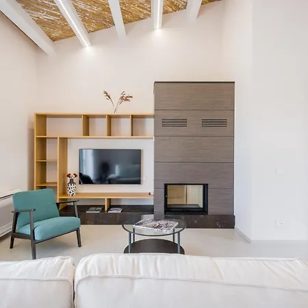 فيلة Dione Al Mare *