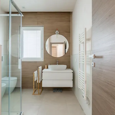 Dione Al Mare * دونّالوكاتا