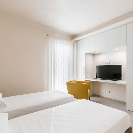 Dione Al Mare * دونّالوكاتا