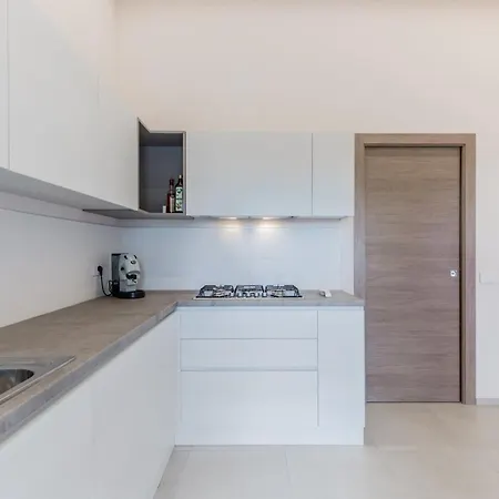 Dione Al Mare فيلة *