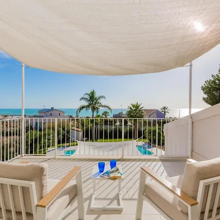 Dione Al Mare فيلة دونّالوكاتا